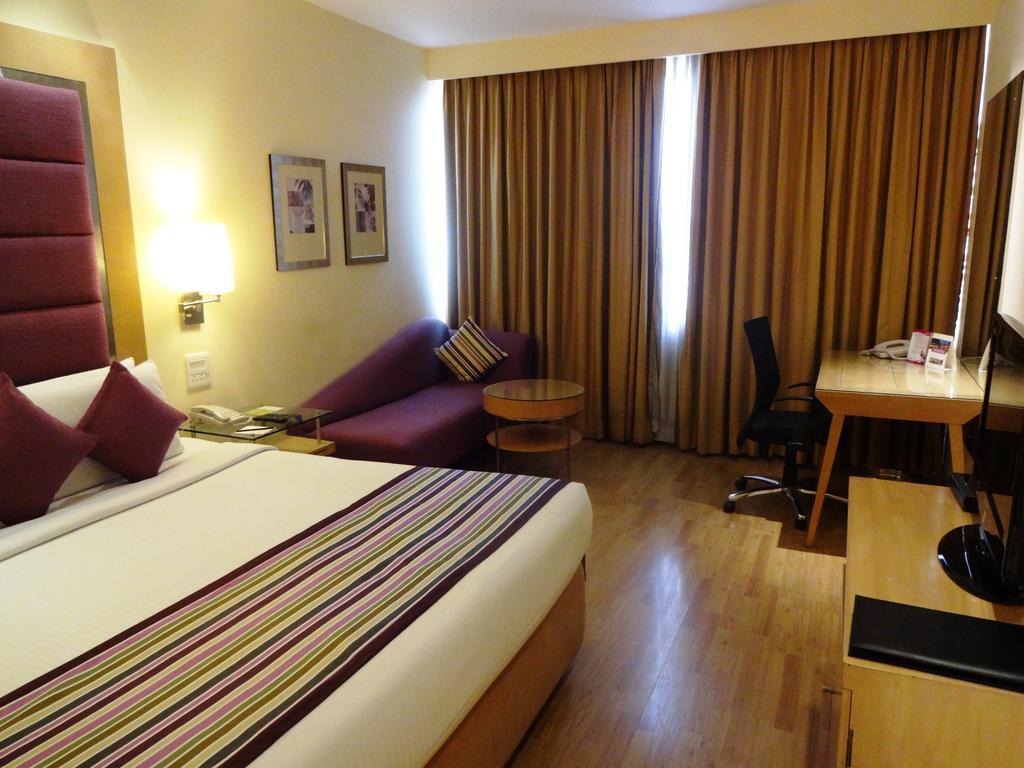 Royal Orchid Central Bangalore, Mg Road Room photo